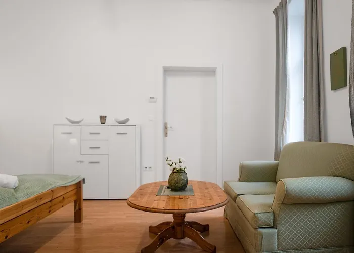 Elegant 2br - Near Bahnhof Meidling Apartman Bécs